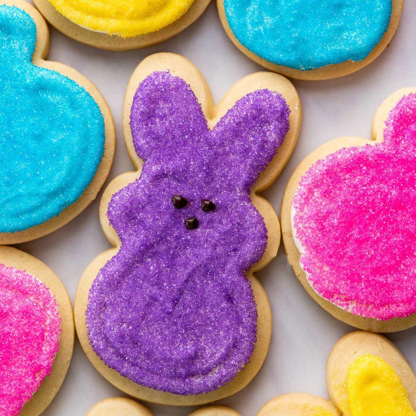 Purple Sanding Sugar for Baking Edible Sparkling Sugar Sprinkles Coarse Sugar Crystals for Valentine Cake Decoration Cookie Cupcake Topper Ice Cream Topping Supplies 150g/5.3oz