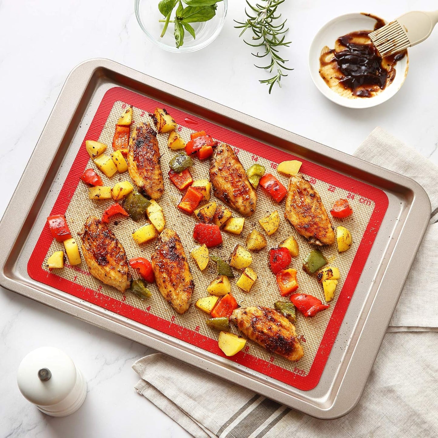 Silicone Baking Mat Set of 6, GUANCI Grade Food Baking mats Non-Stick Reusable Pizza Bakeware Mat for Making Macaroon, Pizza, Cookie, Pastry, Bread, Bun(Red)