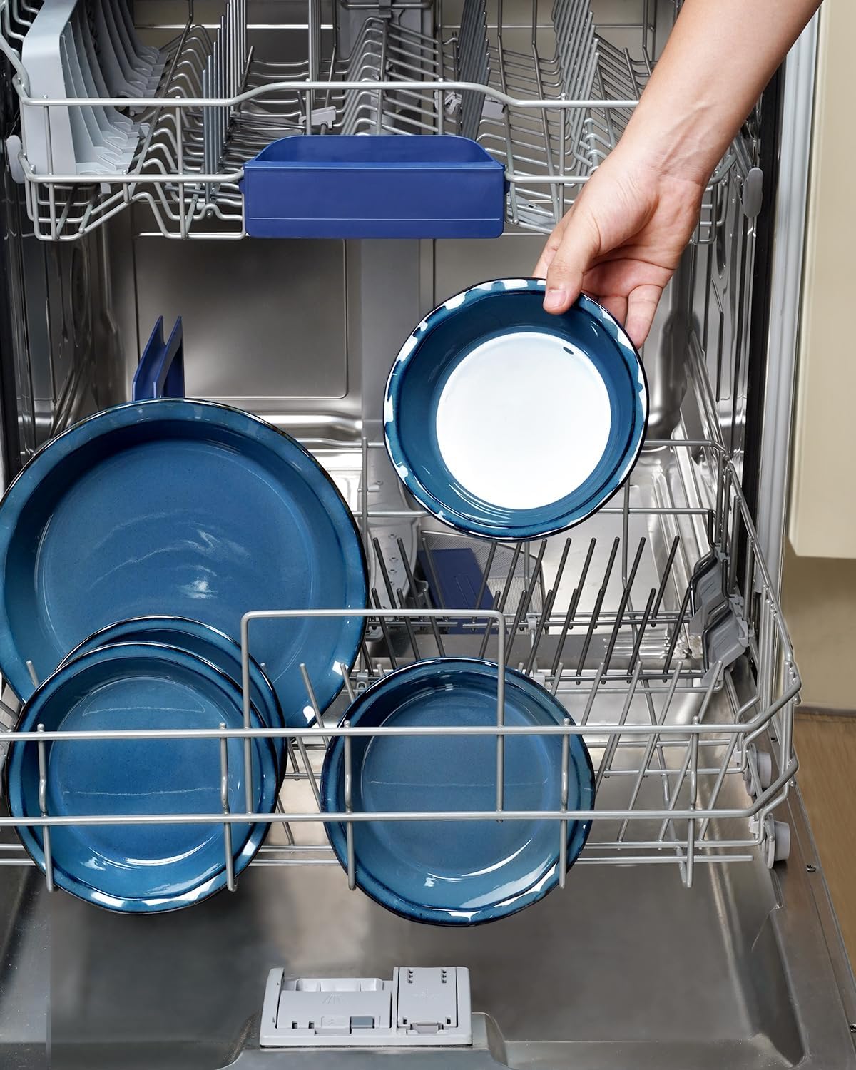 NUTRIUPS 6.5 Inch Ceramic Mini Pie Pans Set of 2, Pot Pie Baking Dishes, Small Pie Pans Oven Safe