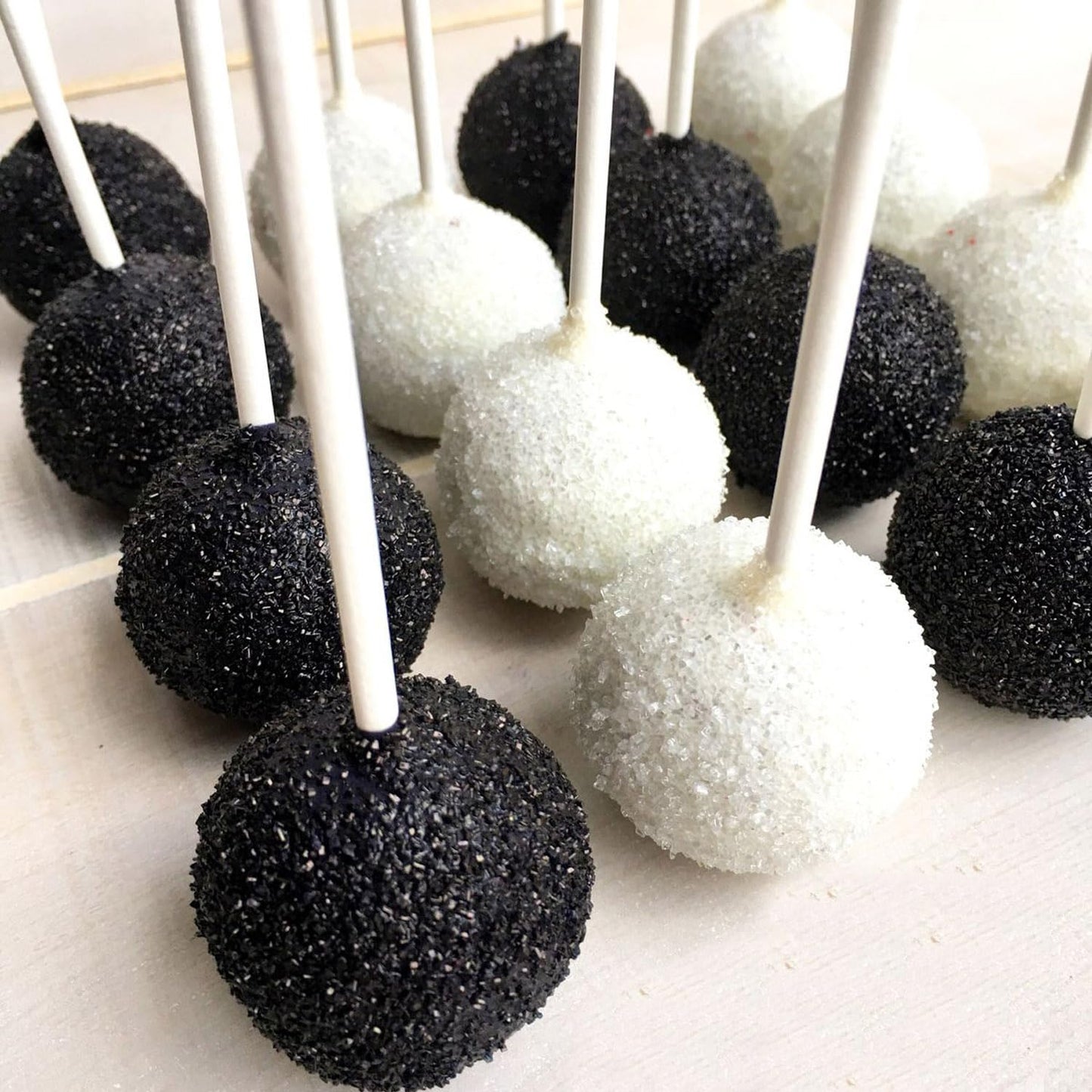 Sanding Sugar Black Edible Sugar Sprinkles Sanding Sugar for Cake Decorating, Sparkling Edible Crystal Candy for Wedding Party Baking Cupcake Cookie Ice Cream Decoration Supplies - 5.3 oz