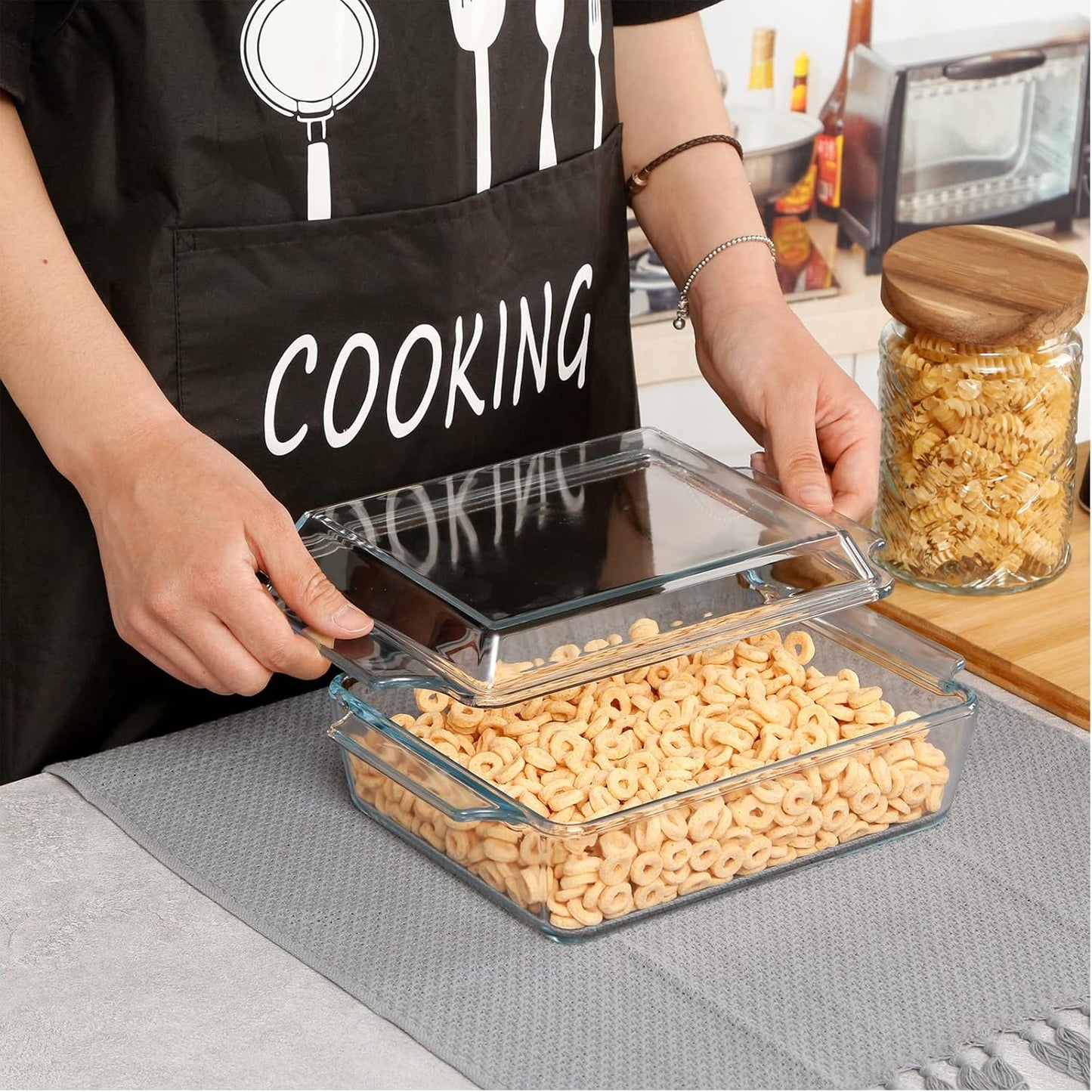 NUTRIUPS Rectangular Glass Casserole Dish With Lid Glass Bakeware Microwave Casserole Dish Lidded Oven Cookware (1.5L)